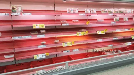Oamenii au golit rafturile supermarketurilor, de teama viscolului
