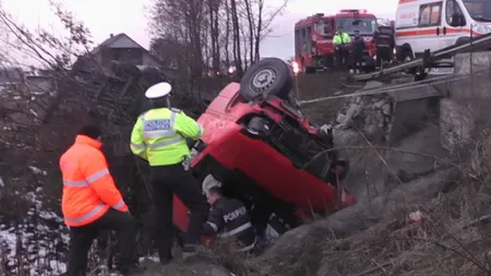 Accident GRAV la ieşirea din Paşcani. Patru persoane au fost rănite FOTO