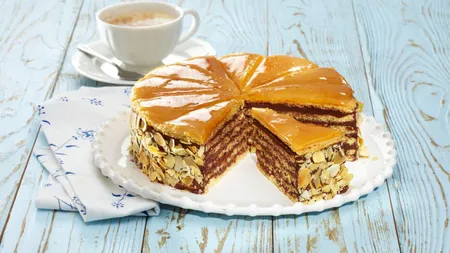 Reţeta zilei: Tort Doboş cu migdale