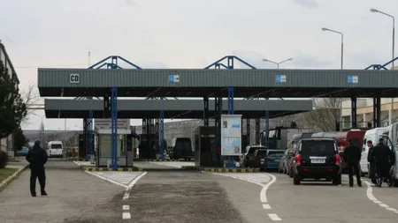 Aglomeraţie în Vama Albiţa. Moldovenii vin în România să petreacă Crăciunul pe rit vechi