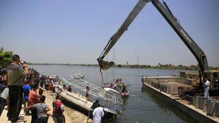 Tragedie la Cairo: Un vas s-a scufundat în Nil. Cel puţin 13 persoane şi-au pierdut viaţa
