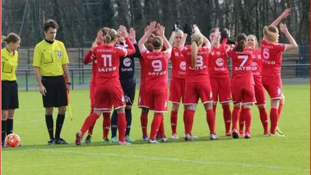 SCENE INCREDIBILE. Bătaie CRÂNCENĂ într-un meci de fotbal feminin VIDEO