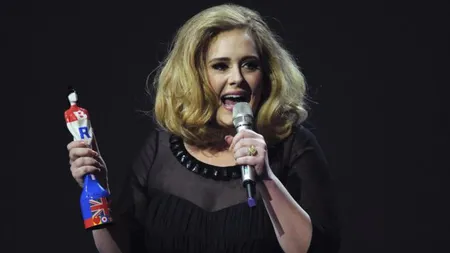 Adele, probleme grave la corzile vocale din cauza ţigărilor. Vezi ce anunţ a făcut