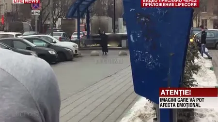 Incident CUTREMURĂTOR în centrul Moscovei: O femeie a fost surprinsă cu capul unui copil în mână