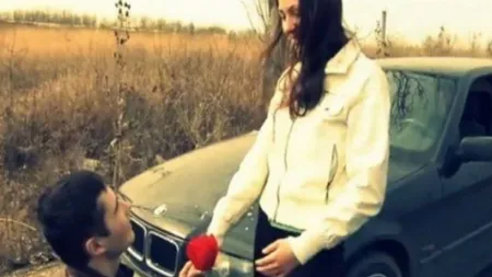 DRAGOBETE 2016. Cele mai spectaculoase idei de cerere în căsătorie VIDEO