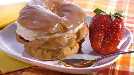 Reţeta zilei: Choux a la creme cu gem