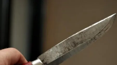 O profesoară din Constanţa a fost rănită cu un CUŢIT de un elev