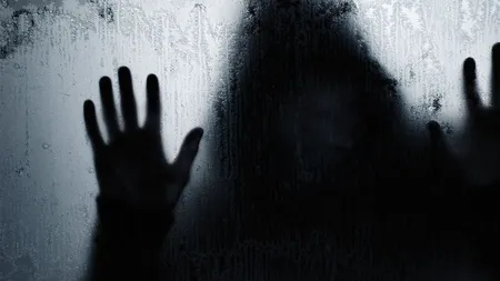 Un sat din Vrancea, băgat în sperieţi de Omul Negru. Ce măsuri de siguranţă şi-au luat oamenii