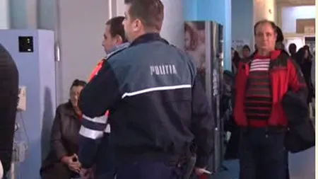 Un medic de la Spitalul Judeţean Argeş a fost strâns de gât de un pacient VIDEO