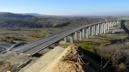 Veşti bune pentru şoferi: Încep lucrările de refacere a tronsonului demolat din autostrada Orăştie-Sibiu