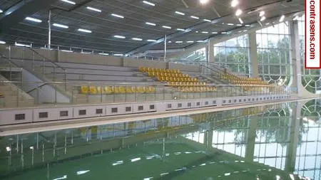 Mai mulţi copii din Bacău, intoxicaţi cu CLORUL din Bazinul Olimpic de Înot. Părinţii acuză Primăria