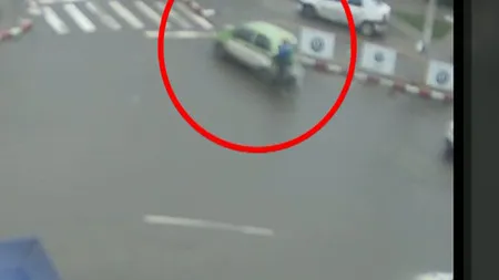 Accident în Buzău. Un biciclist a ajuns la spital după ce a fost lovit de o maşină VIDEO