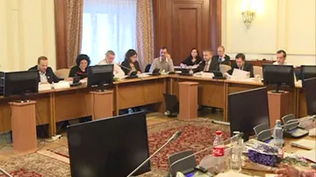 Comisiile din Senat: Prevederile din Legea vânătorii referitoare la păşunat şi câini, suspendate