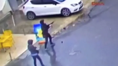 Atac cu arme şi grenade asupra unei secţii de poliţie din Istanbul. UPDATE