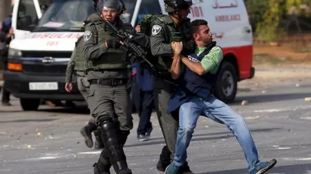 Palestinianul care a comis un atac cu un cuţit, la Tel Aviv, a fost ucis de poliţist