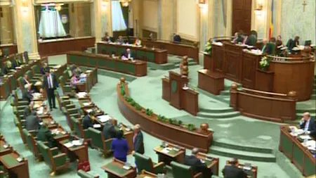 Senatorii şi-au redus programul de muncă. Vor lucra numai 24 de ore pe săptămână