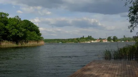 Operaţiune de salvare pe lacul Snagov. O tânără a fost la un pas de înec