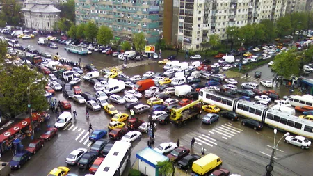 De ce nu funcţionează sistemul inteligent de dirijare a TRAFICULUI în Bucureşti