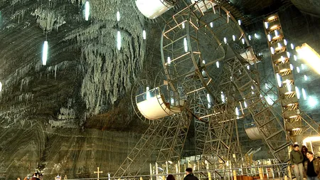 Număr record de turişti în Salina Turda. 2016, anul cu cei mai mulţi vizitatori din istoria minei