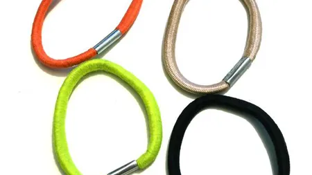 Elasticele de păr, pericolul ascuns pe care îl foloseşti zilnic