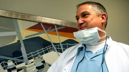 Un dentist a fost condamnat la închisoare după ce a mutilat peste o sută de pacienţi