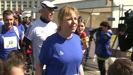 Miniştrii lui Cioloş au participat la crosul Family Run FOTO