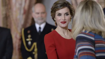 Regina Letizia, apariţie extrem de elegantă într-o rochie reciclată
