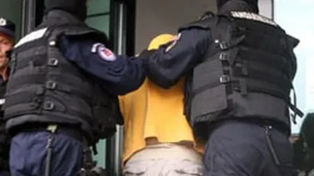 Un copil de trei ani a fost răpit şi scos din ţară de propriul tată