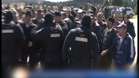 PROTEST cu scandal şi gaze lacrimogene în Cluj VIDEO