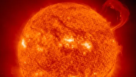 ZIUA PAMANTULUI 2016: O explozie spectaculoasă a fost observată de NASA pe suprafaţa Soarelui