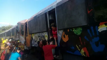 Coliziune între două trenuri din Costa Rica: 245 de răniţi GALERIE FOTO