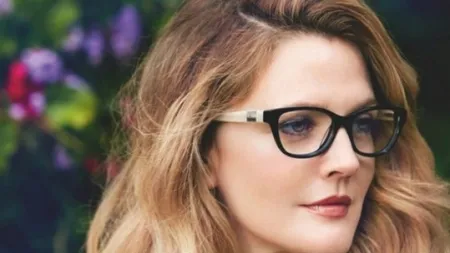 Trucul de make-up pe care orice purtătoare de ochelari trebuie să îl ştie