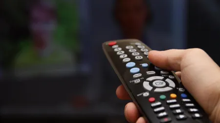 Un cunoscut prezentator tv este în doliu. Tatăl său a murit subit, în această dimineaţă