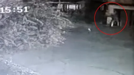 Fotbalist de 26 de ani, împuşcat mortal în faţa casei. CAMERELE DE SUPRAVEGHERE au surprins momentul ŞOCANT