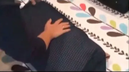 Cum să împachetezi mai multe haine într-un bagaj de mână VIDEO