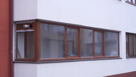 Ai nevoie de acte ca să închizi balconul cu termopan şi să instalezi aparat de aer condiţionat? Vezi aici