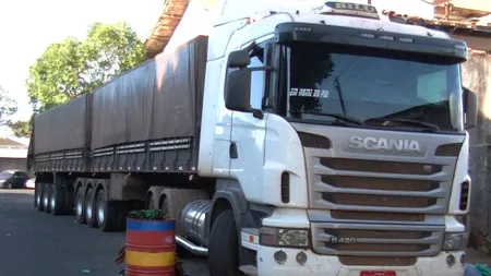 Transportatorii români protestează împotriva Comisiei Europene. Nemulţumirile sunt legate de salariul minim