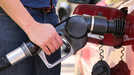 Petrom a scumpit carburanţii. Preţul motorinei a crescut cu 12% în trei luni
