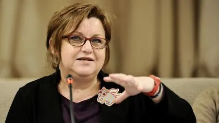 Zeci de cineaşti îi solicită premierului să o demită pe Corina Şuteu, ministrul Culturii