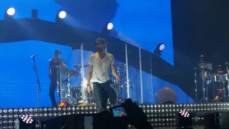 Enrique Iglesias, show de zile mari la Bucureşti. Fanele au fost însă DEZAMĂGITE VIDEO
