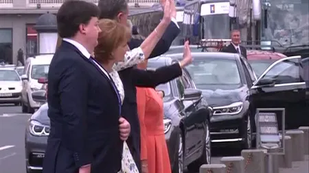 Momente stânjenitoare pentru reprezentanţii Casei Regale. Numele principelui Nicolae, scandat la Ziua Regalităţii VIDEO