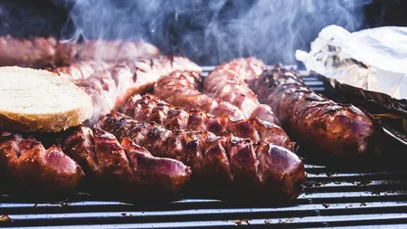 Se încălzeşte! Iată cum să faci un grătar super delicios