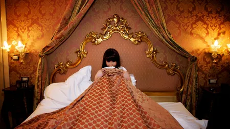 Întrebări pe care să ţi le pui înainte să ieşi cu un bărbat mai în vârstă
