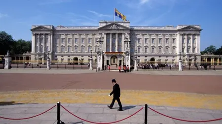 Un impostor a vrut să intre cu forţa în Palatul Buckingham