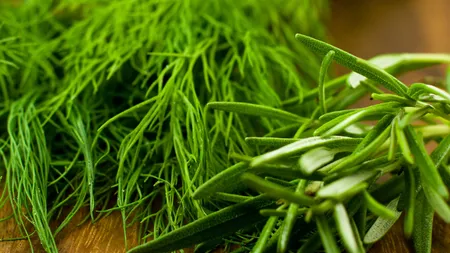 De ce nu trebuie să lipsească mărarul din alimentaţie. Iată la ce este bun