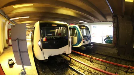 O garnitură de metrou a fost blocată între staţii, pe tronsonul M1