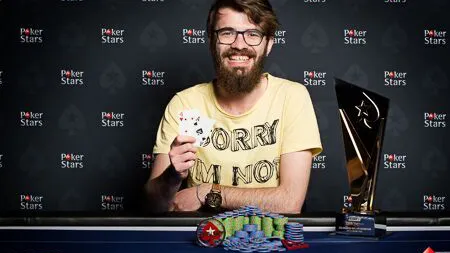 SUPER LOVITURĂ. Ăsta este cel mai mare premiu din toate timpurile încasat de un român la poker VIDEO