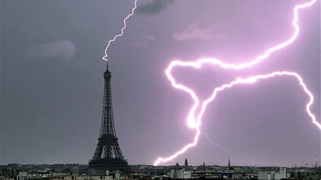 Zece copii şi un adult, loviţi de fulger, într-un parc din Paris