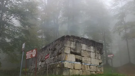 Turişti amendaţi de jandarmii hunedoreni pentru că au intrat la 3 dimineaţa în cetatea Sarmizegetusa Regia