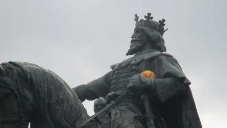 IMAGINEA ZILEI. Ştefan cel Mare, cu mingea în braţe FOTO